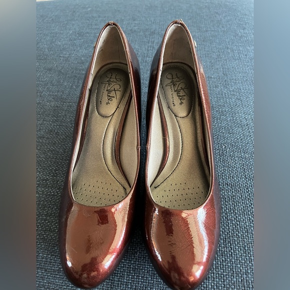 Life Stride Shoes - Lifestride 9.5W heels in deep red/burgundy